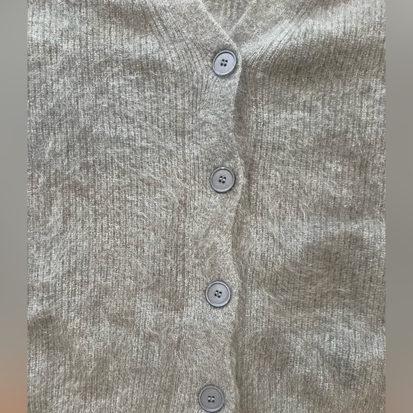 C.T. Plage Limited-Edition Raccoon Fur Brushed Knit Sweater – Grey – Size 36 - Picture 7 of 13